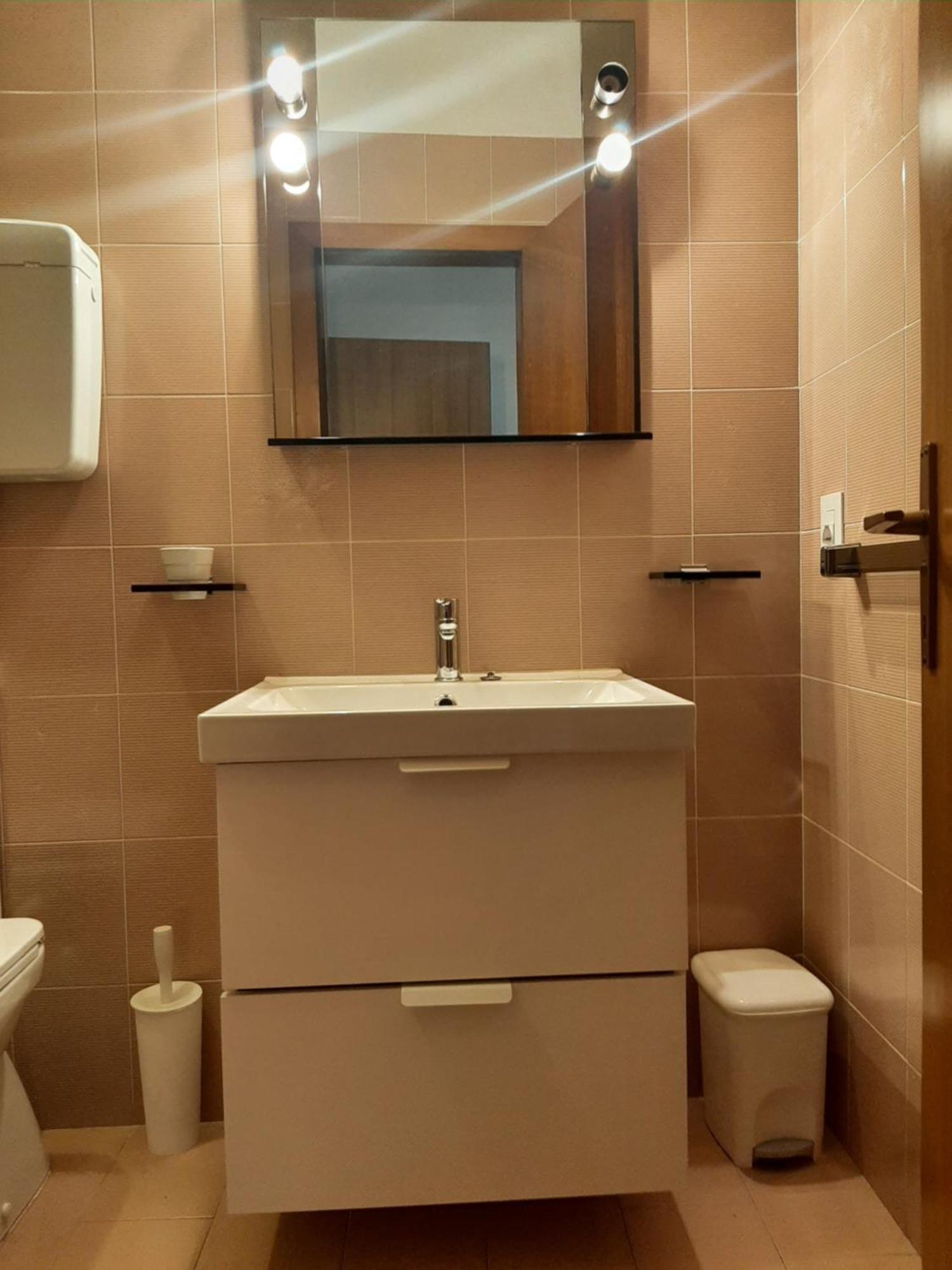 Camere Porto Vecchio Con Parcheggio A Pochi Passi Dal Castello Malcesine Quarto foto