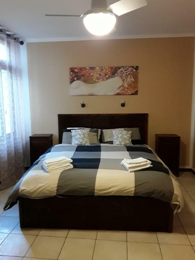 Camere Porto Vecchio Con Parcheggio A Pochi Passi Dal Castello Malcesine Exterior foto